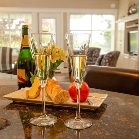 Crown Mansion Boutique Hotel & Villas クアリカム・ビーチ エクステリア 写真
