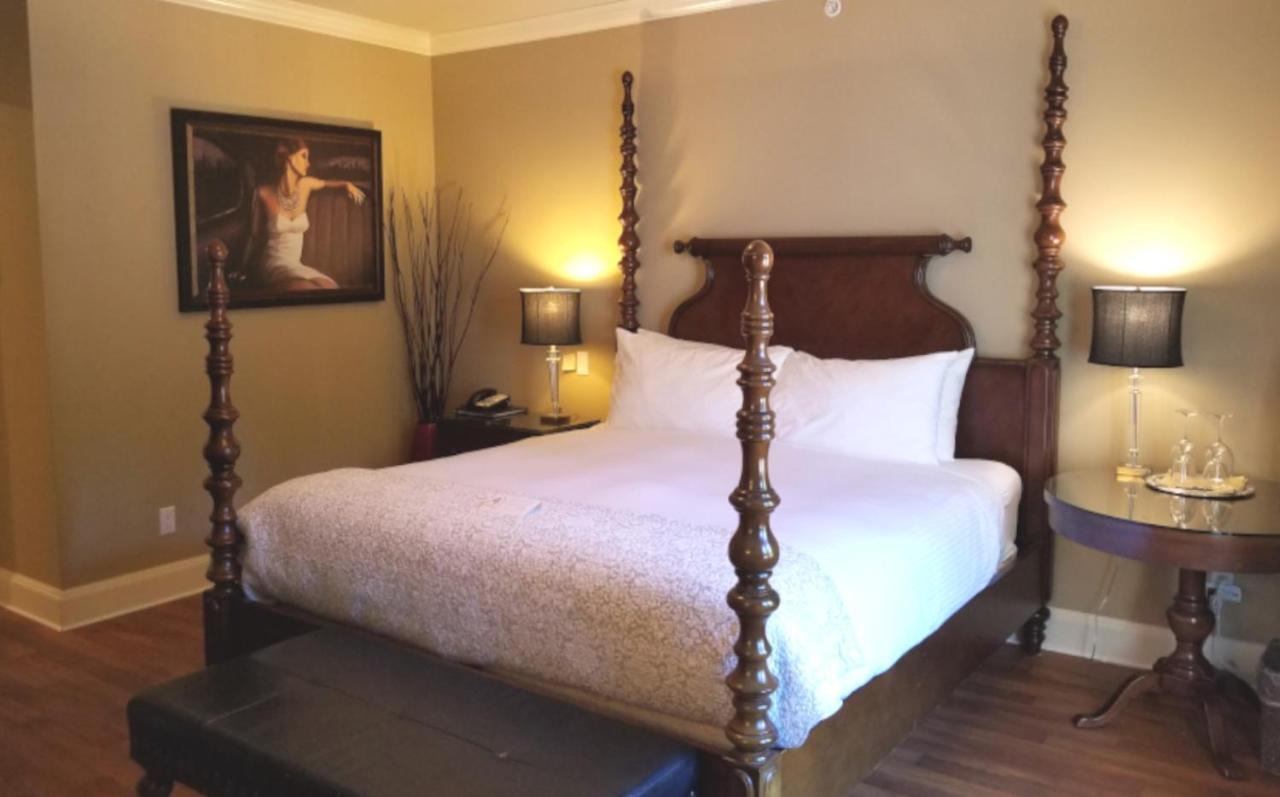 Crown Mansion Boutique Hotel & Villas クアリカム・ビーチ エクステリア 写真