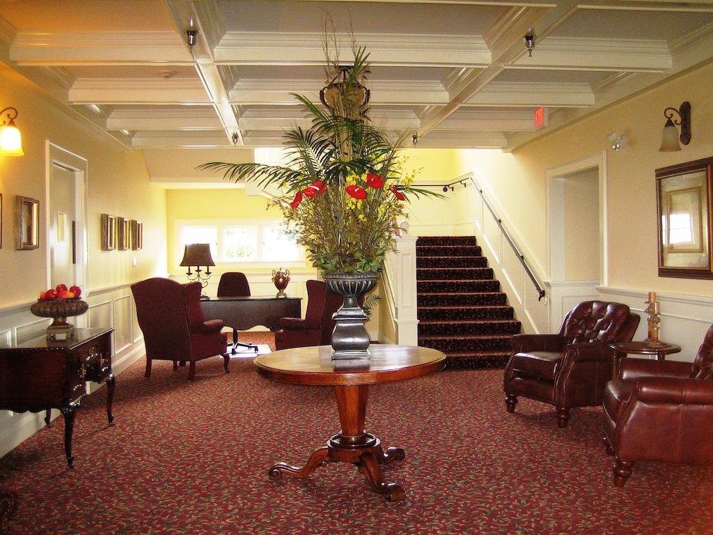 Crown Mansion Boutique Hotel & Villas クアリカム・ビーチ エクステリア 写真