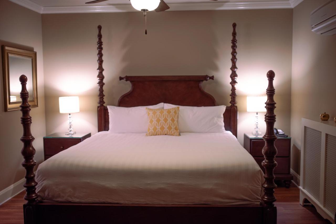 Crown Mansion Boutique Hotel & Villas クアリカム・ビーチ エクステリア 写真